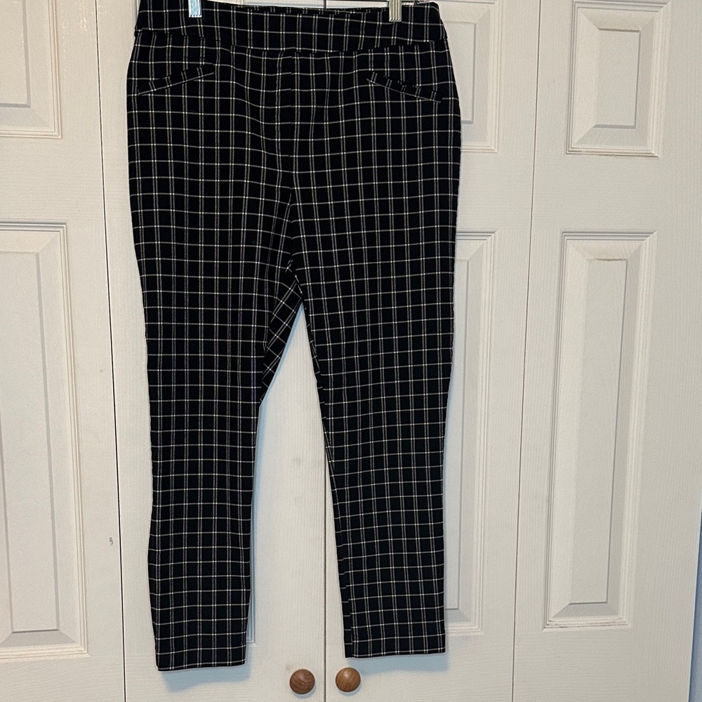 Jules & Leopold Black and White Plaid Pants